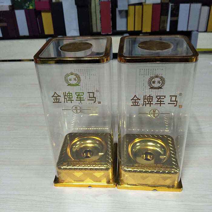 金牌(pái)軍馬白酒透明盒